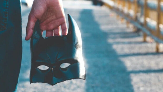Prohíben una batalla para hallar al «Batman egipcio» - El Aragueño