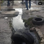 Vecinos de 12 de Octubre en Santa Rita denuncian colapso de aguas residuales