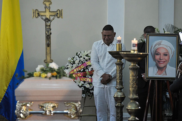 Congreso Colombiano Vela A Piedad Córdoba En El Capitolio (+Video) - El ...