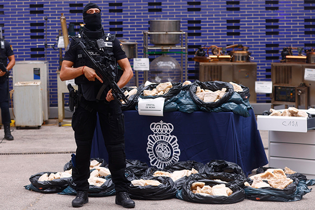 Desmantelado el mayor laboratorio de drogas sintéticas en España, con vínculos en Colombia