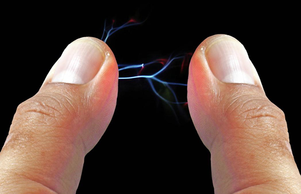 Electricidad estática cómo evitar los molestos chispazos en la vida diaria