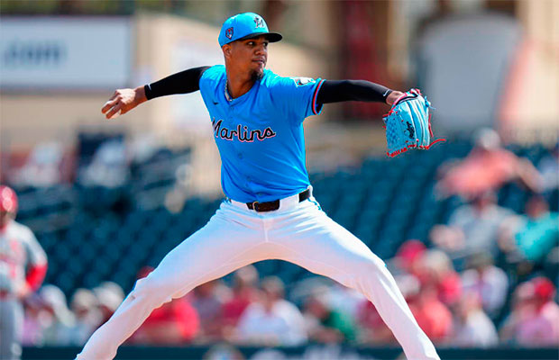 Lanzadores-latinos-cierran-con-broche