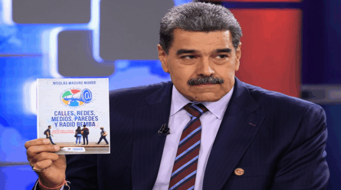 Jefe de Estado impulsa campaña para salvar la humanidad, más libros menos pantalla