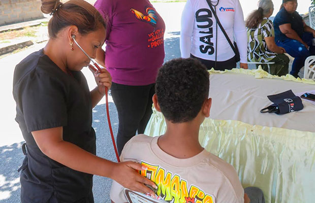 Más-de-700-personas-atendidas-en-jornada-médica