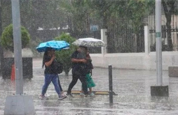 Nubosidad,-lluvias-y-descargas-eléctricas-en-gran-parte-del-país-este-12-Ago