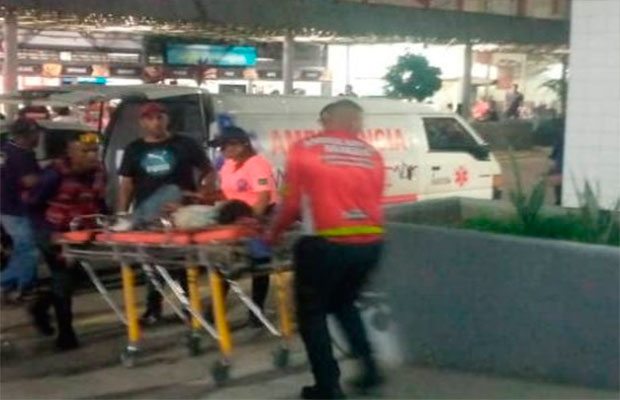 Tres-fallecidos-y-una-menor-lesionada-deja-siniestro-vial-en-la-carretera-de-Choroní