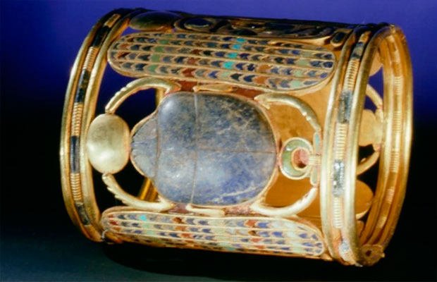 Cuatro-detenidos-por-vender-un-brazalete-de-oro-robado-del-Museo-Egipcio-que-acabó-fundido