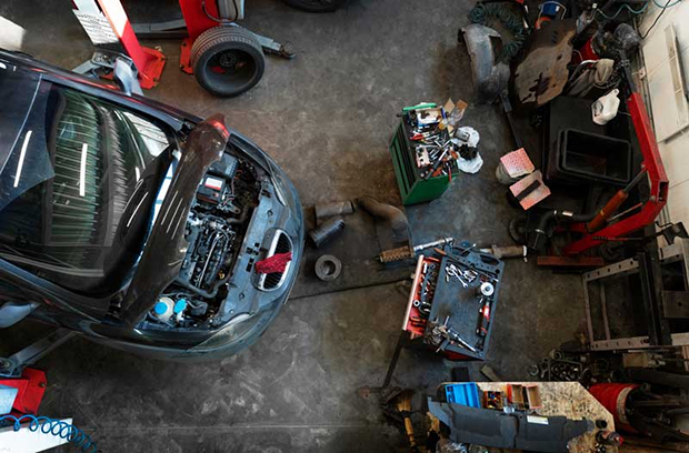 Desechos de talleres mecánicos informales son un riesgo para el medioambiente