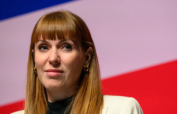 Dimite la «número dos» del Gobierno de Starmer por escándalo sobre sus impuestos