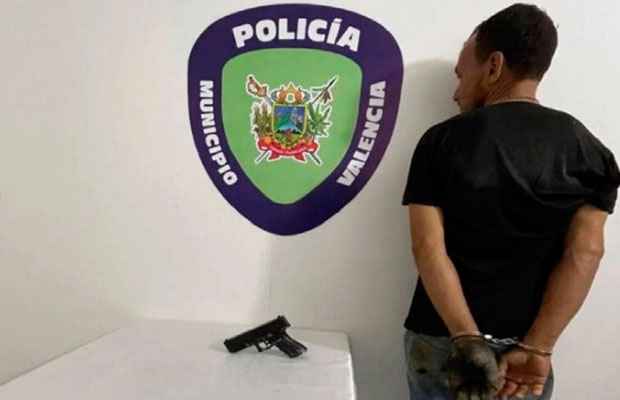 Capturado-azote-dedicado-al-robo-con-un-facsímil-de-arma-de-fuego-en-Carabobo