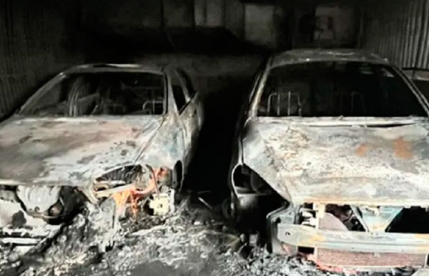 Incendio-en-sótano-de-edificio-en-Santa-Mónica-consume-11-vehículos