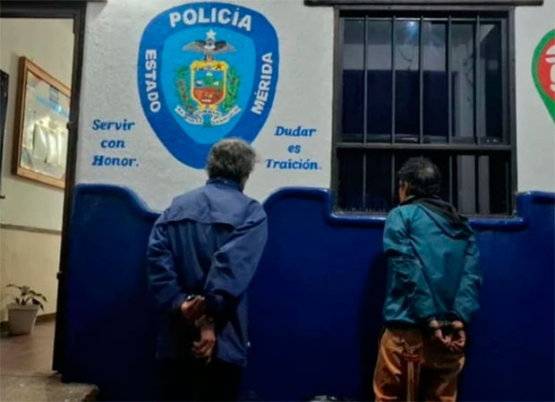 Detienen-a-dos-ciudadanos-por-celebrar