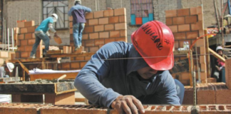 Sector construcción pide reactivar industria petrolera con reformas legislativas