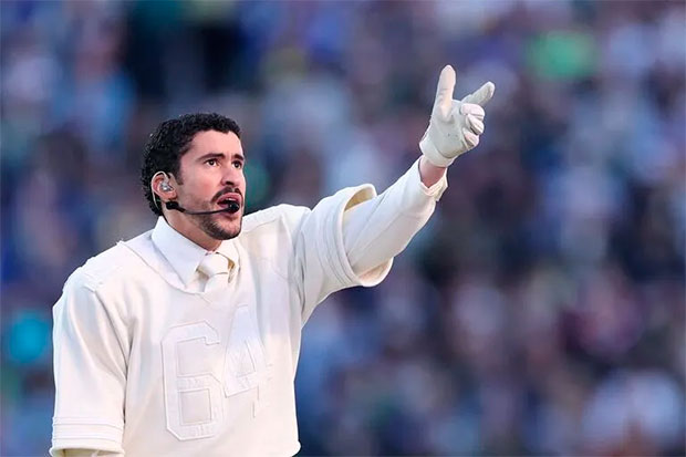 Bad-Bunny-resignificó-el-‘God-Bless-América’