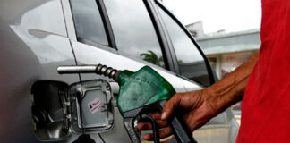 Gasolina Súper Premium a un dólar segmenta oferta de consumo en Venezuela