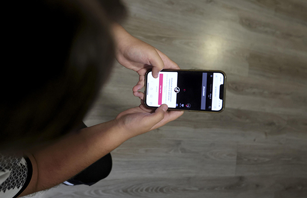 Grecia planea prohibir el acceso a las redes sociales a todos los menores de 15 años