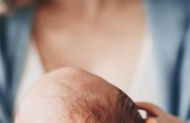 Japón registra un nuevo mínimo histórico de nacimientos en 2025 y cumple década de caídas