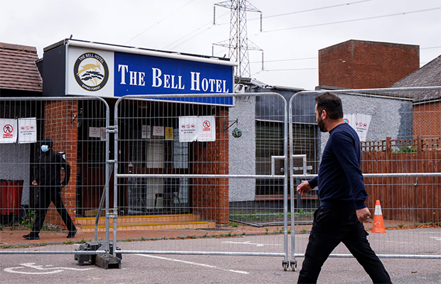 La cifra de solicitantes de asilo en hoteles británicos cae al nivel más bajo en 18 meses