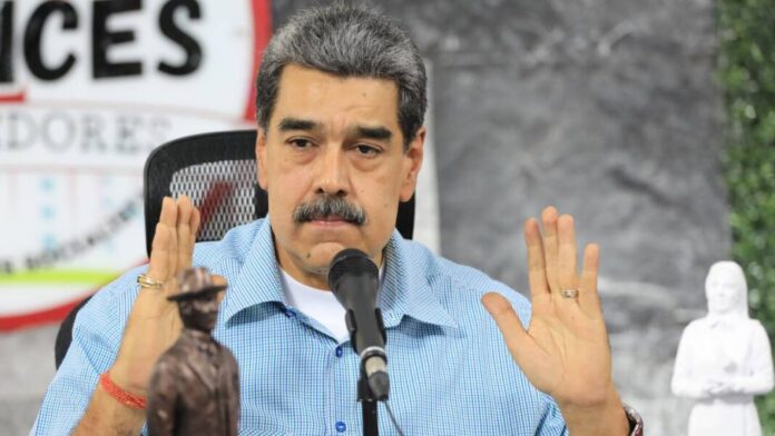 Maduro pide desestimar caso en EEUU tras negarle licencia para pagar su defensa