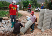Más de 200 habitantes de la calle Carnivalli fueron beneficiados con sustitución de colectores