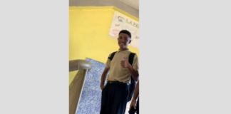 Muere estudiante al caer de buseta