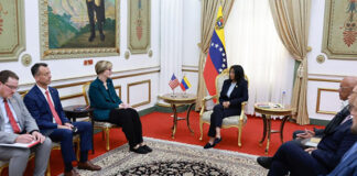 Presidenta (E) Delcy Rodríguez se reunió con la encargada de negocios de EEUU