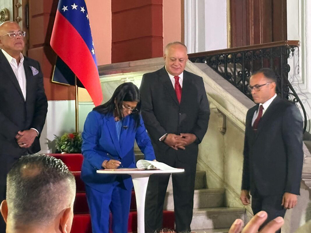 Presidenta Rodríguez al promulgar Ley de Amnistía Hay que saber pedir perdón y saber recibir perdón