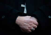 Privan de libertad a sacerdote por abuso sexual contra una adolescente