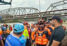 Equipos de rescate logran desalojo de cinco personas aisladas tras crecida repentina del río Guanare