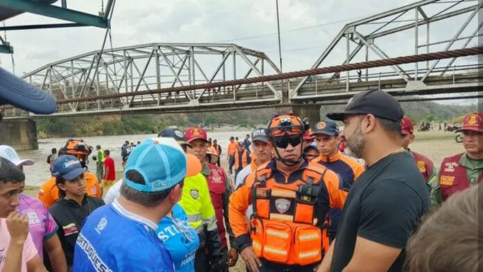 desalojo-y-rescate-de-personas-aisladas-en-el-rio-guanare-193126