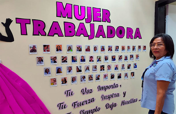 Alcaldía-de-MBI-rinde-tributo-a-la-entrega