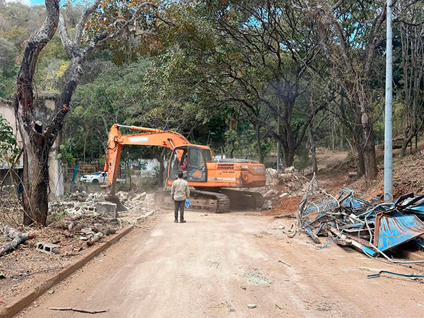 Avanzan-en-la-recuperación-de-la-zona-industrial-de-la-UCV