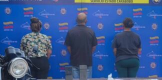 CPNB captura a tres sujetos por microtráfico y ultraje a la autoridad en Valencia