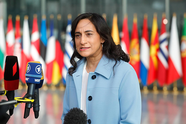 Canadá condena los ataques iraníes contra las instalaciones energéticas del golfo Pérsico