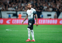 «El Brujo» se despide del Corinthians tras la rescisión de su contrato