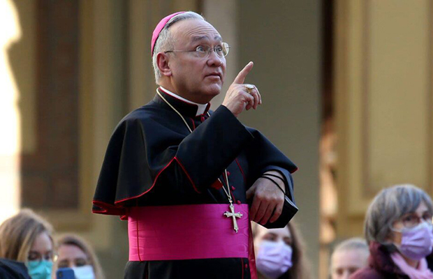 El papa sustituye al «número 3» del Vaticano, el venezolano Peña, por el nuncio en Colombia