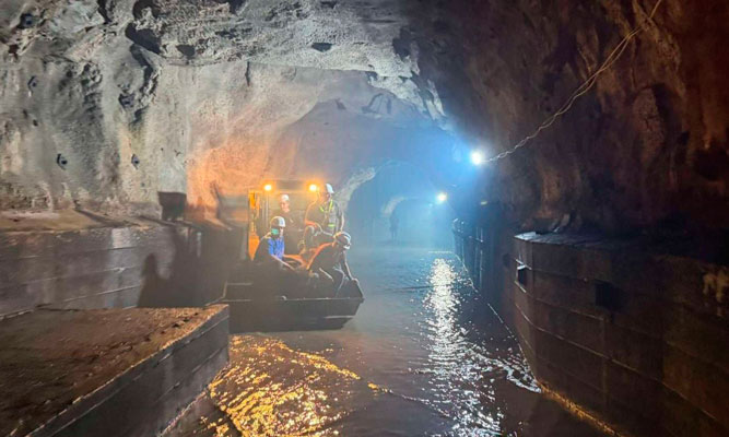 Gobierno-venezolano-confirmó-el-rescate-de-ocho-trabajadores-aislados-en-túnel-de-Sucre