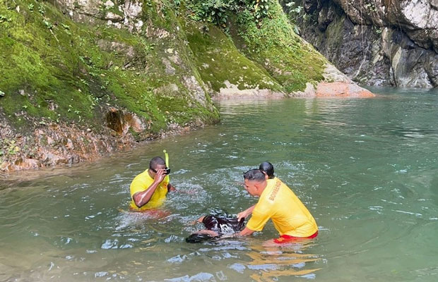 Hallan-cuerpo-de-estudiante-en-el-balneario-El-Salto-de-San-Juan-de-Los-Morros