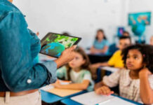 Instan a toda la sociedad a apoyar a los docentes