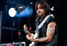 Juanes y su ‘Camisa negra’ conquistan el Vive Latino de Ciudad de México