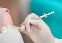 La OMS recomienda vacunación anticovid rutinaria cada 6 meses para grupos de alto riesgo