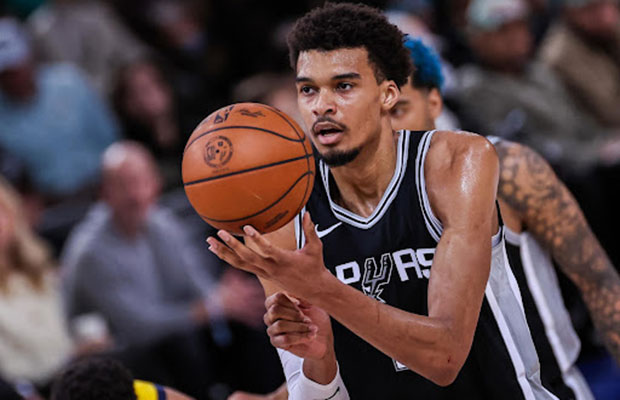 Los-Thunder-sobreviven-al-banquillo