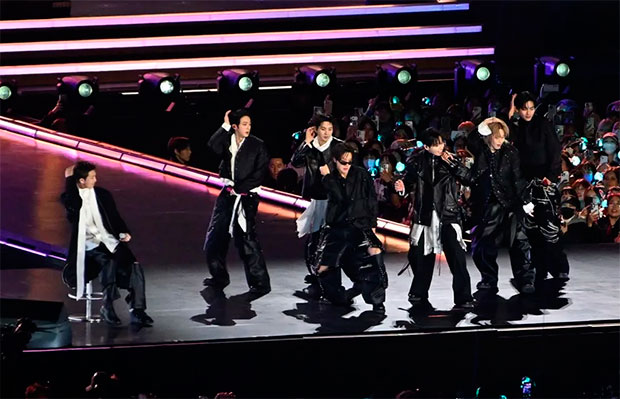 Los reyes del K-pop, BTS, muestran las dudas y retos de su regreso en su nuevo documental