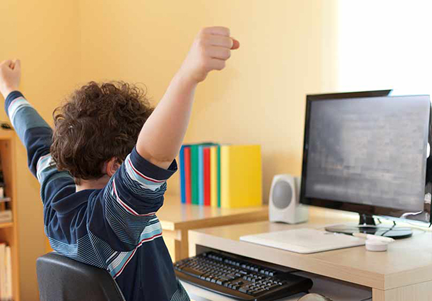 Más de 300 investigadores alertan contra los sistemas actuales para verificar la edad