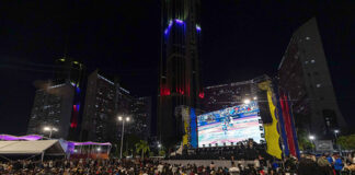 Miles de venezolanos salen a las calles para celebrar su primer Clásico Mundial de Béisbol