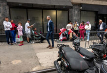 Nueva York cerrará temporalmente un refugio en Manhattan por el deterioro del edificio