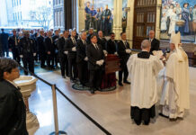 Nueva York despidió a Willie Colón con misa funeral en la Catedral de San Patricio