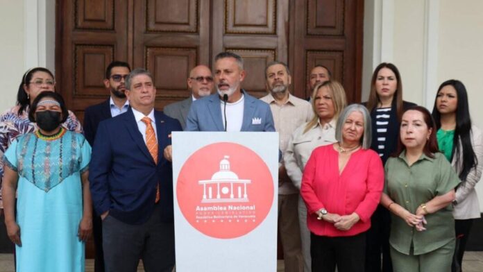 Presentan lista de postulados a Defensor del Pueblo y Fiscal General