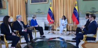 Presidenta (e) Delcy Rodríguez recibió integrantes del Comité de Relaciones Exteriores del Senado de EEUU