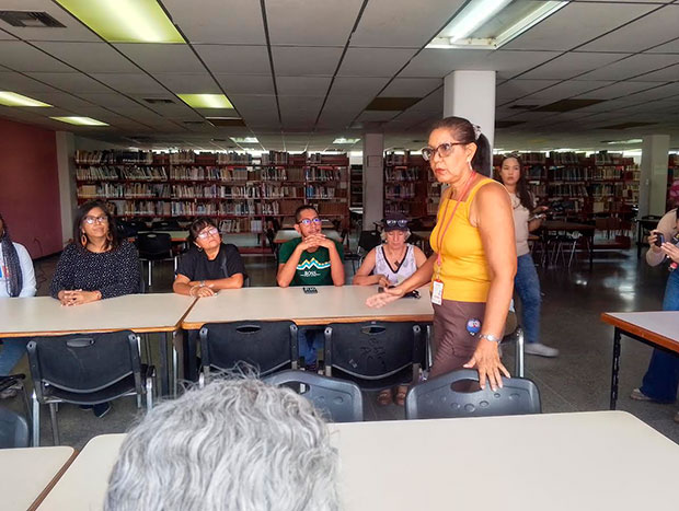 Red-de-Arte-Aragua-celebró-segunda-jornada-del-Coloquio-“Artesanías,-Memorias-Vivas-para-la-Paz”